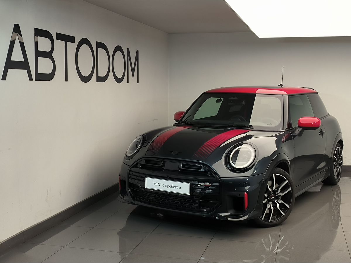 Автомобиль MINI Hatch IV поколение (F65/F66/J01) 2.0 AMT (231 л.с.) JCW Серый 2025 с пробегом 1 078 км
