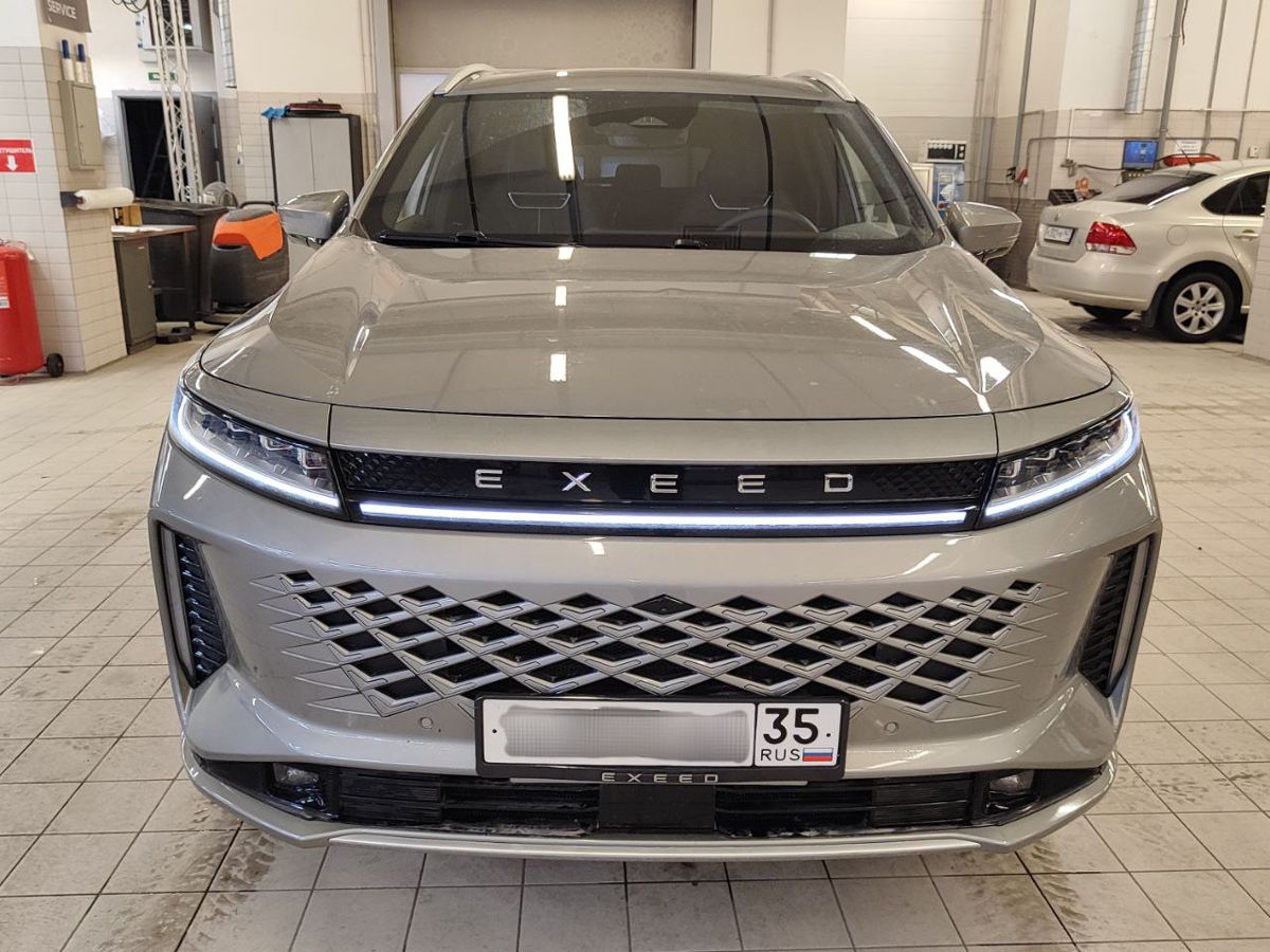 Автомобиль EXEED LX I [2-й рестайлинг] 1.6 AMT (150 л.с.) Premium Серый 2024 с пробегом 11 054 км