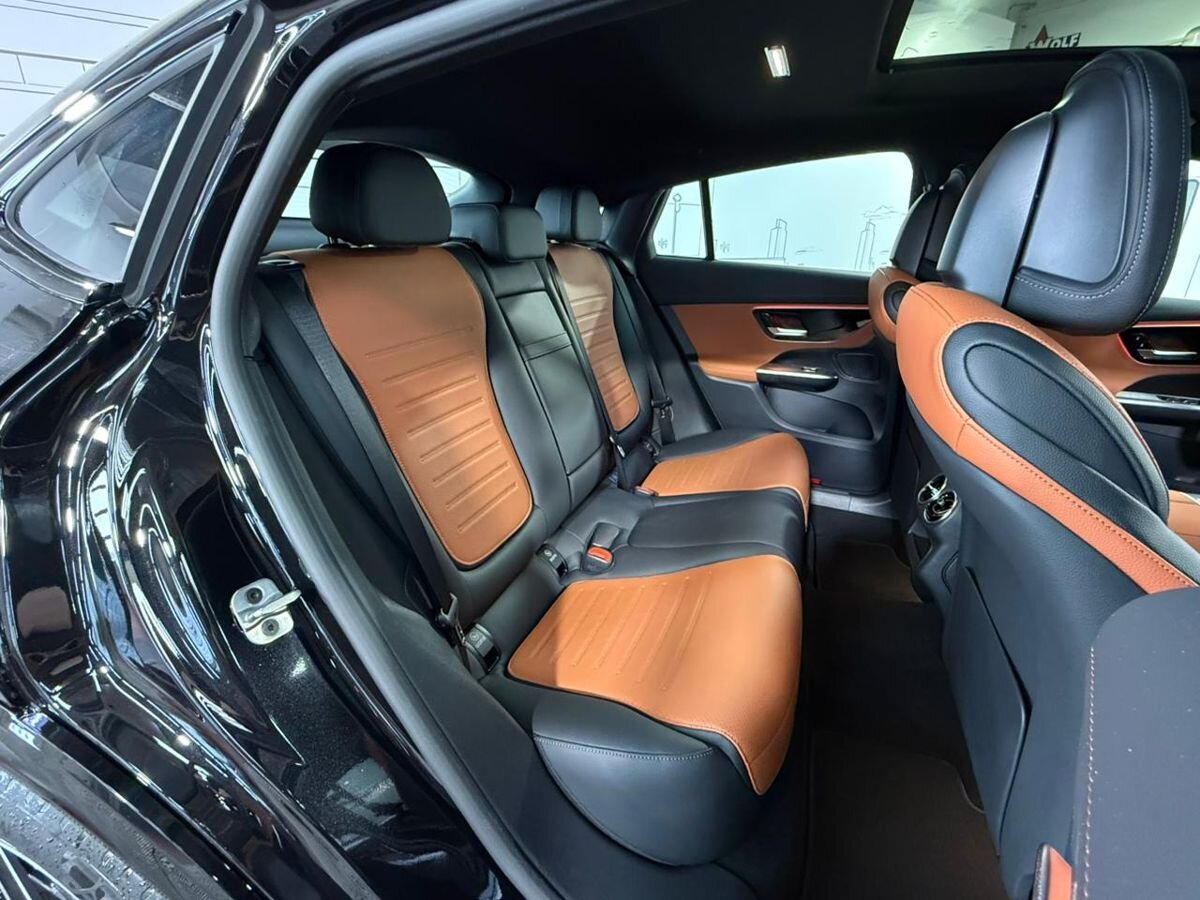 Автомобиль Mercedes-Benz GLC coupe II поколение (C254) 2.0 AT 4Matic (204 л.с.) Base Чёрный 2025 с пробегом 50 км