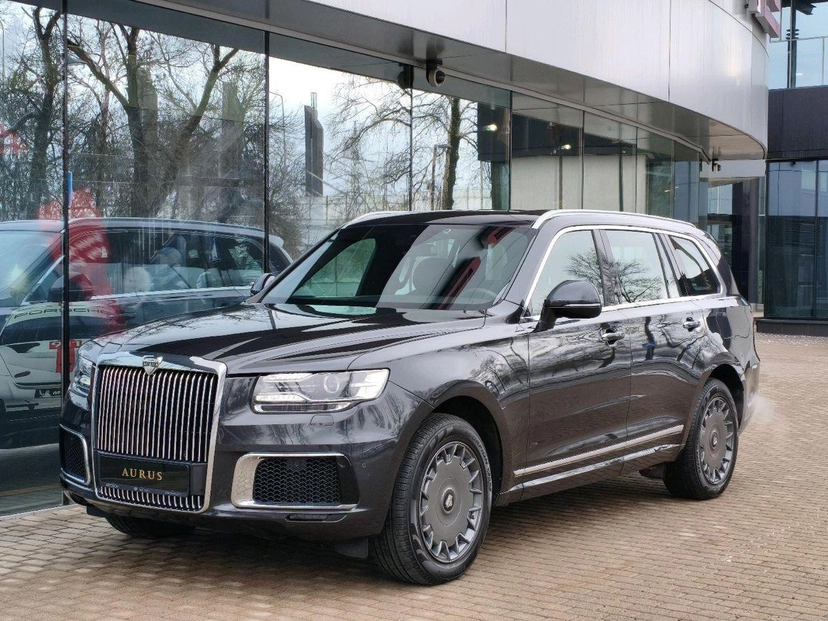 Автомобиль AURUS Komendant I поколение 4.4hyb AT 4WD (598 л.с) Individual Серый 2024 с пробегом 11 600 км