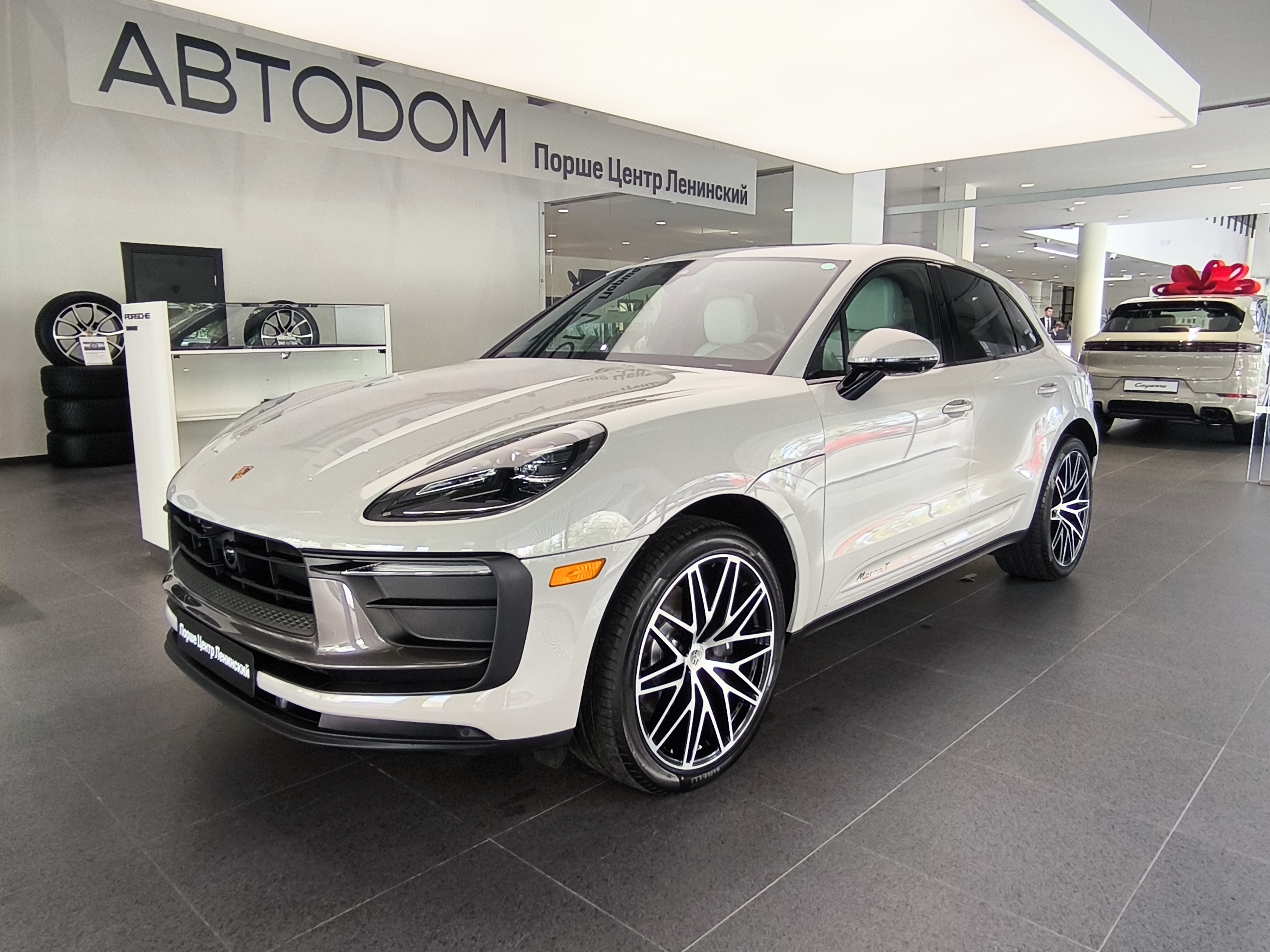 Porsche Macan I [2-й рестайлинг] 2.0 AMT 4WD (265 л.с.) T Серый 2026 