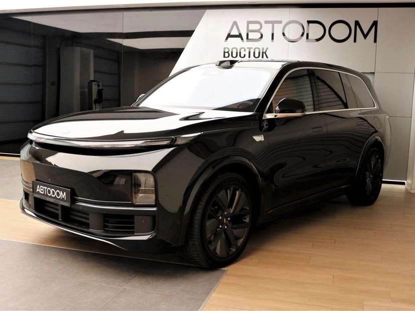 Автомобиль Li Auto L9 I поколение 1.5hyb AT 4WD (449 л.с.) Max Чёрный 2023 с пробегом 122 км