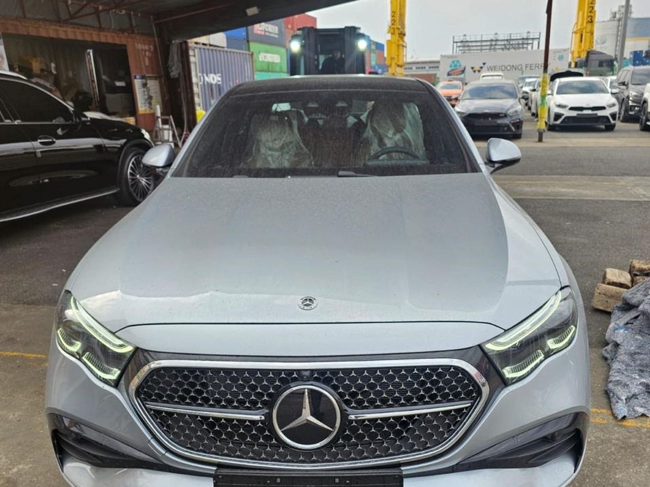 Автомобиль Mercedes-Benz E-Класс VI поколение (W214/S214) 2.0 AT 4Matic (258 л.с.) Exclusive Серебристый 2025 