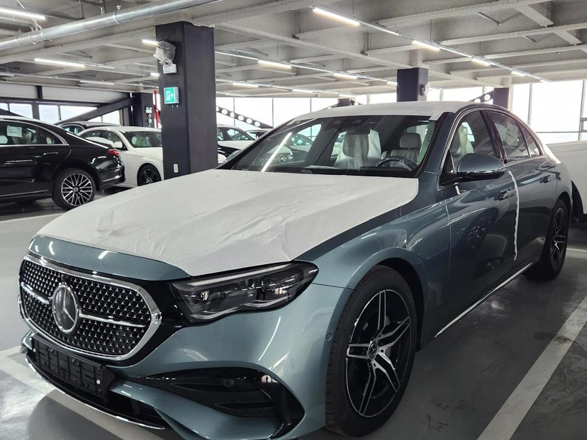 Автомобиль Mercedes-Benz E-Класс VI поколение (W214/S214) 2.0 AT 4Matic (258 л.с.) Exclusive Зелёный 2025