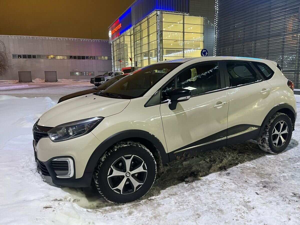 Автомобиль Renault Kaptur I поколение 1.6 MT (114 л.с.) Drive Бежевый 2019 с пробегом 146 413 км