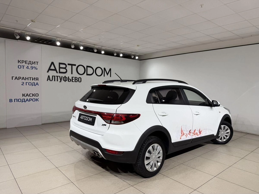 Автомобиль Kia Rio IV поколение 1.6 AT (123 л.с.) Luxe RED Line Белый 2019 с пробегом 130 195 км