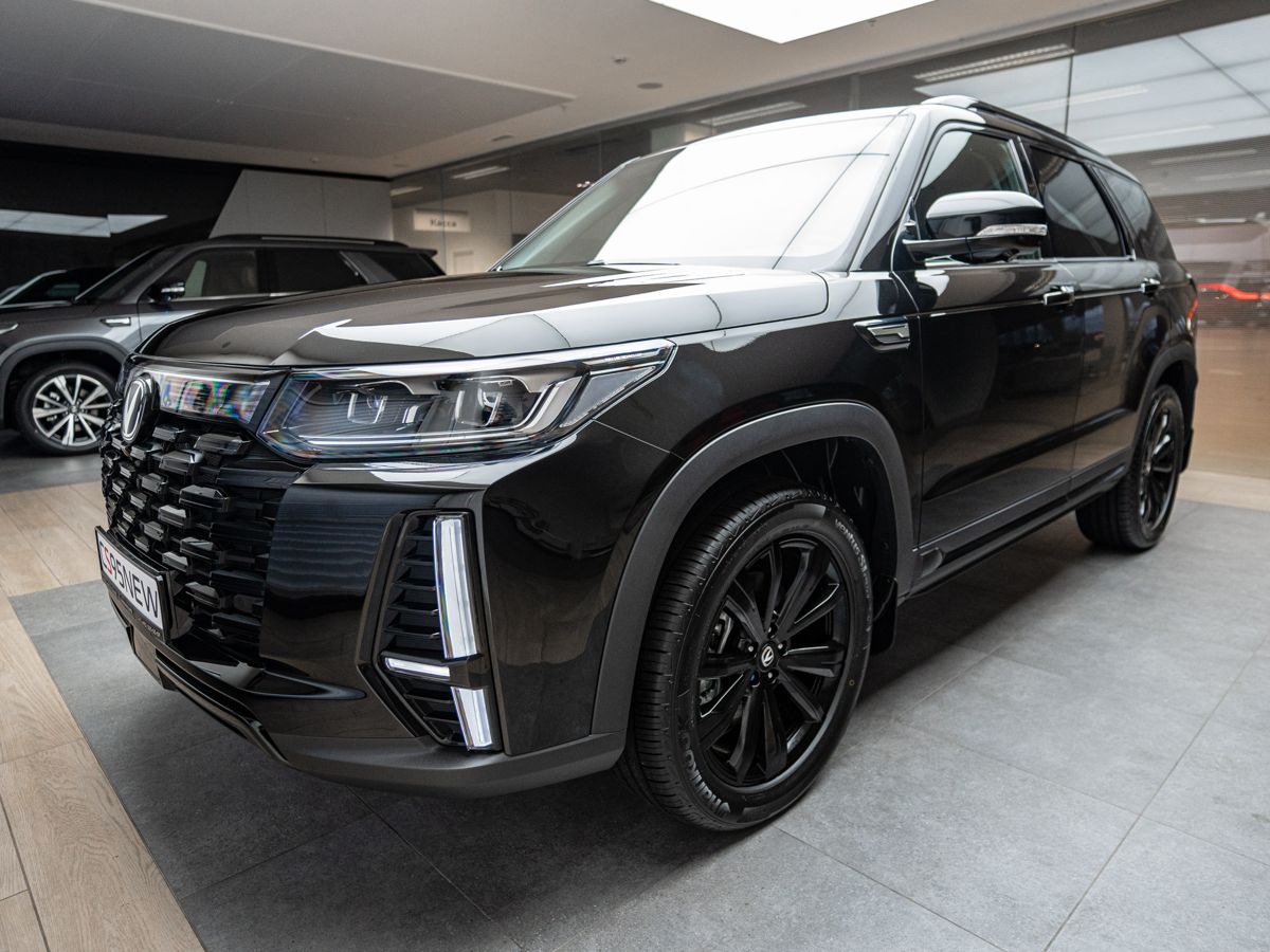 Автомобиль Changan CS95 I [2-й рестайлинг] 2.0 AT 4WD (226 л.с.) Black edition tech Чёрный 2024 