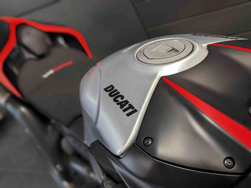 Мотоцикл Ducati Panigale V4 SP2 I поколение Panigale V4 SP2 Base Чёрный 2023 