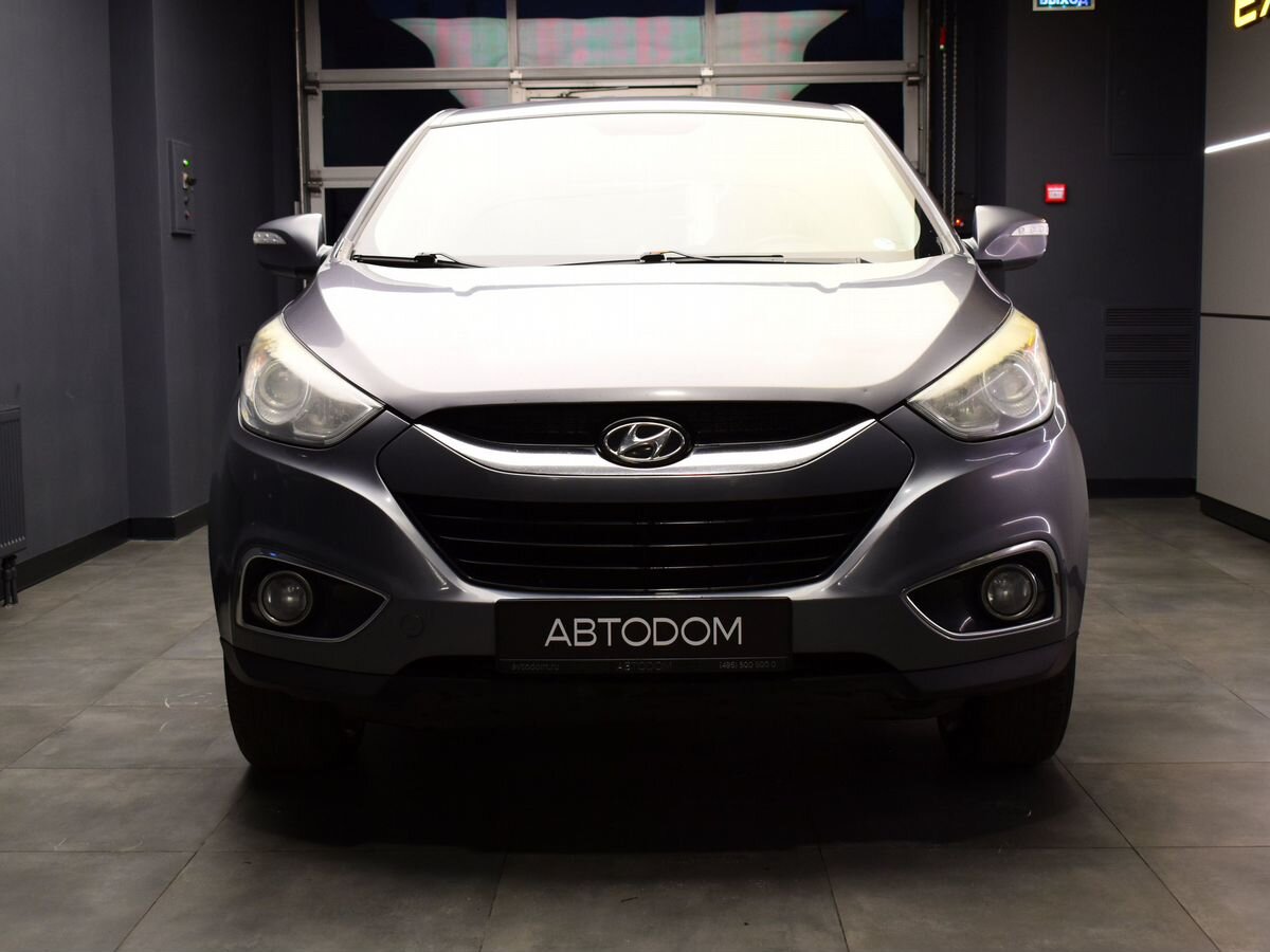 Автомобиль Hyundai ix35 I поколение 2.0 AT 4WD (150 л.с.) Base Серый 2012 с пробегом 240 000 км