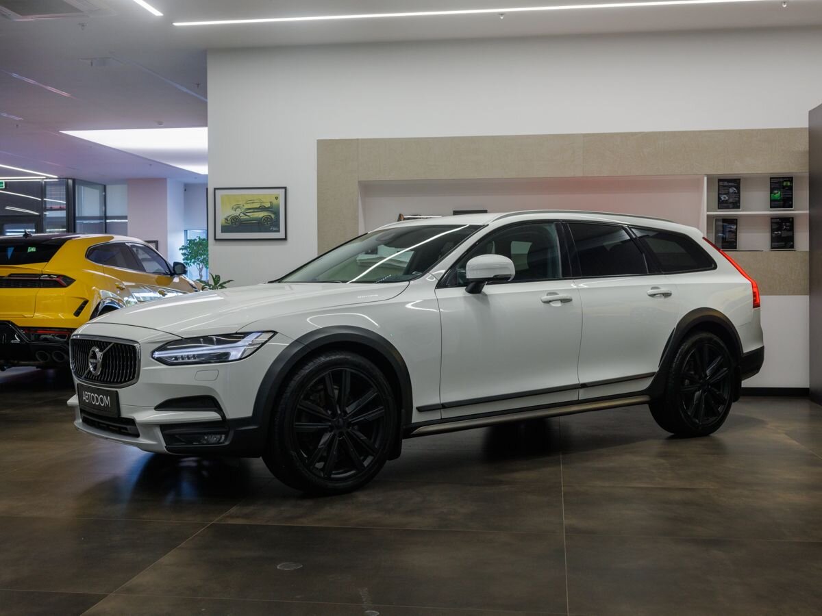 Volvo V90 Cross Country I поколение 2.0d AT 4WD (190 л.с.) Pro Белый 2019 с пробегом 219 358 км