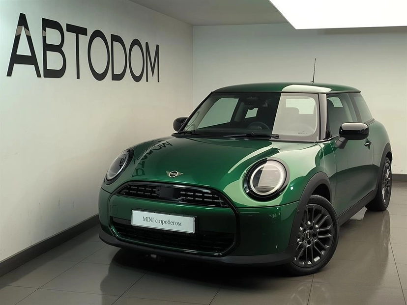 Автомобиль MINI Hatch IV поколение (F65/F66/J01) C 2.0 AMT (163 л.с.) Base Зелёный 2024