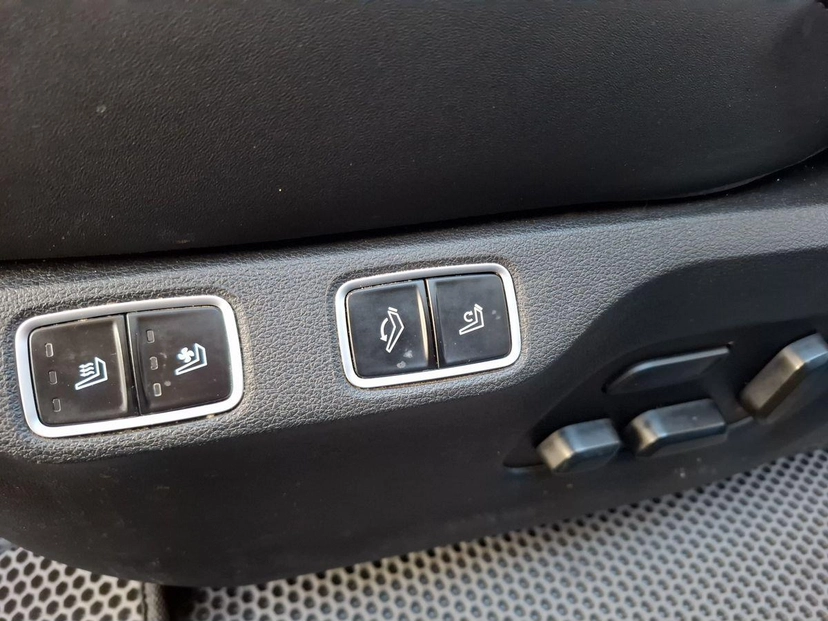 Автомобиль Hyundai Staria I поколение 2.2d AT 4WD (177 л.с.) Premium Белый 2022 с пробегом 62 392 км