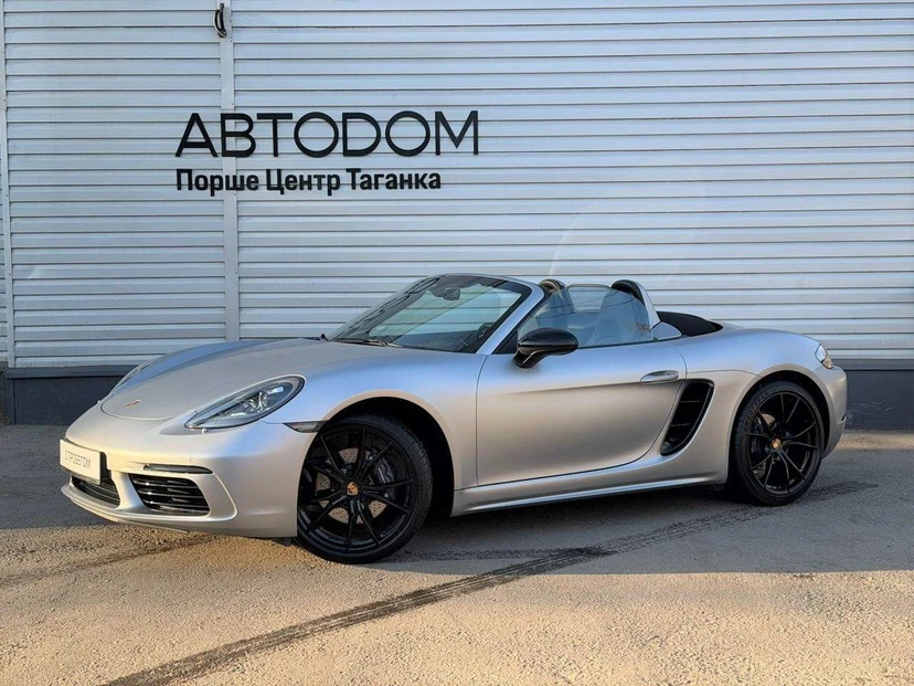 Автомобиль Porsche Boxster IV поколение (982) 2.0 AMT (300 л.с.) Base Серебристый 2019 с пробегом 15 699 км
