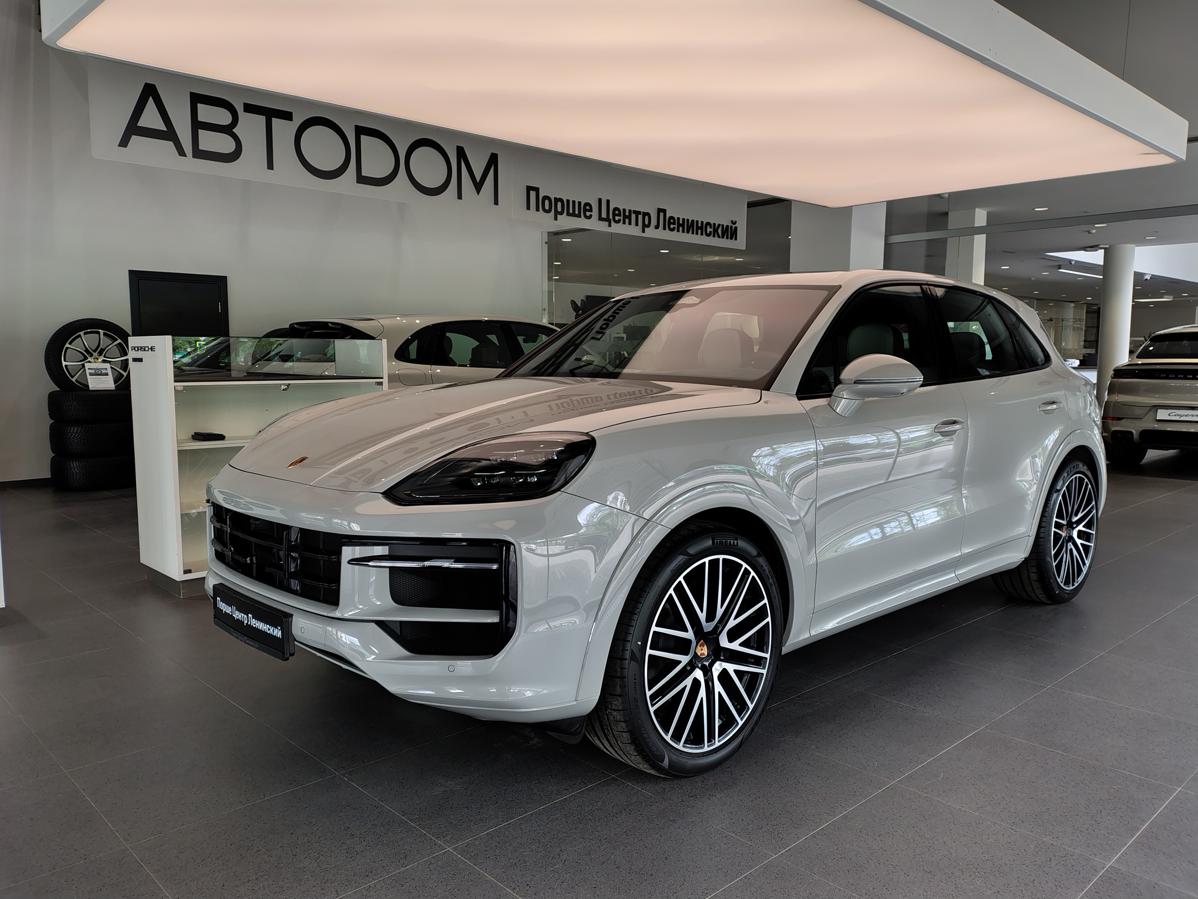 Porsche Cayenne III [рестайлинг] 3.0 AT 4WD (353 л.с.) Black Edition Серый 2025 