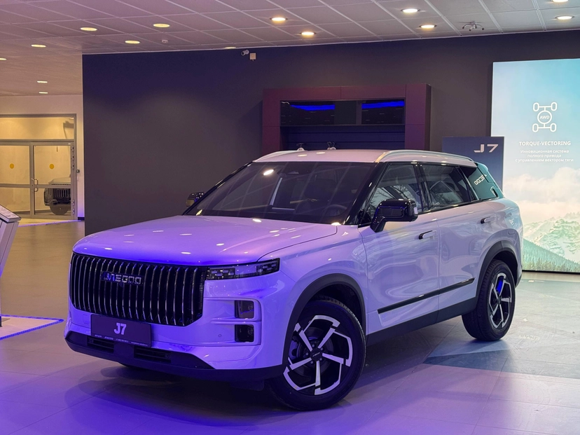 Автомобиль Jaecoo J7 I поколение 1.6 AMT (150 л.с.) Lifestyle Серебристый 2025