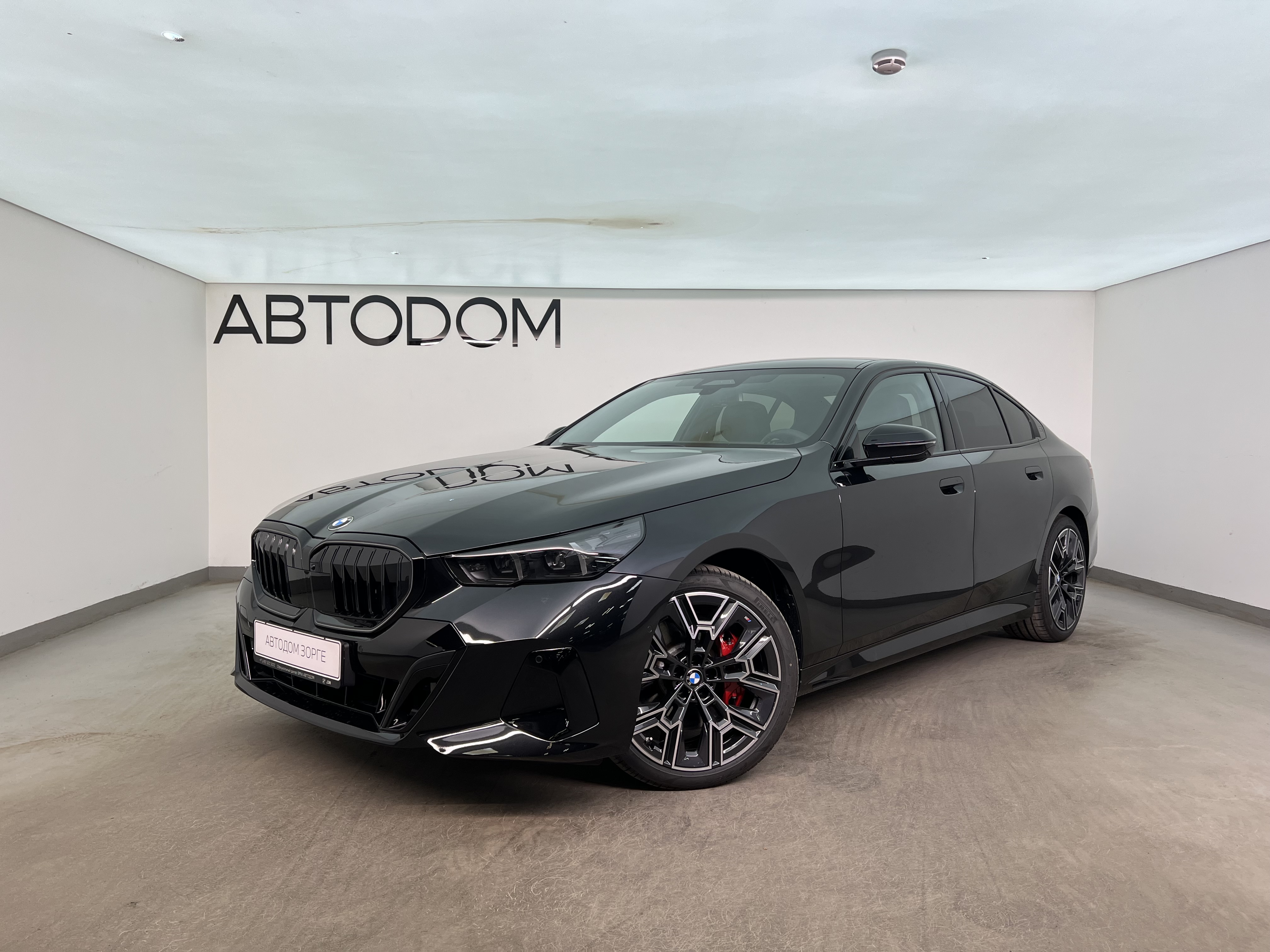 BMW 5 серии VIII поколение (G60) 3.0d AT 4WD (303 л.с.) 540d xDrive Чёрный 2026 