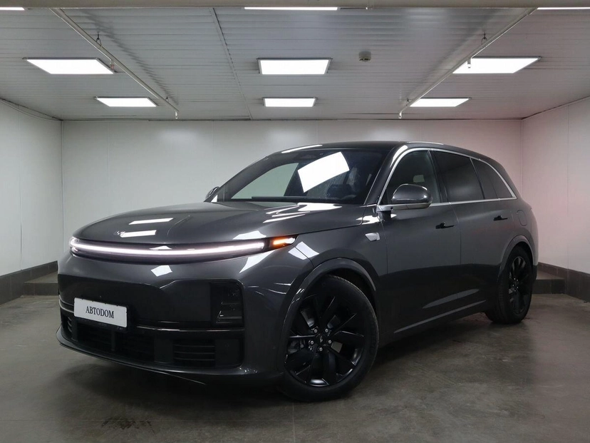 Автомобиль LiXiang L7 I поколение 1.5hyb AT 4WD (449 л.с.) Импорт Серый 2023 с пробегом 50 км