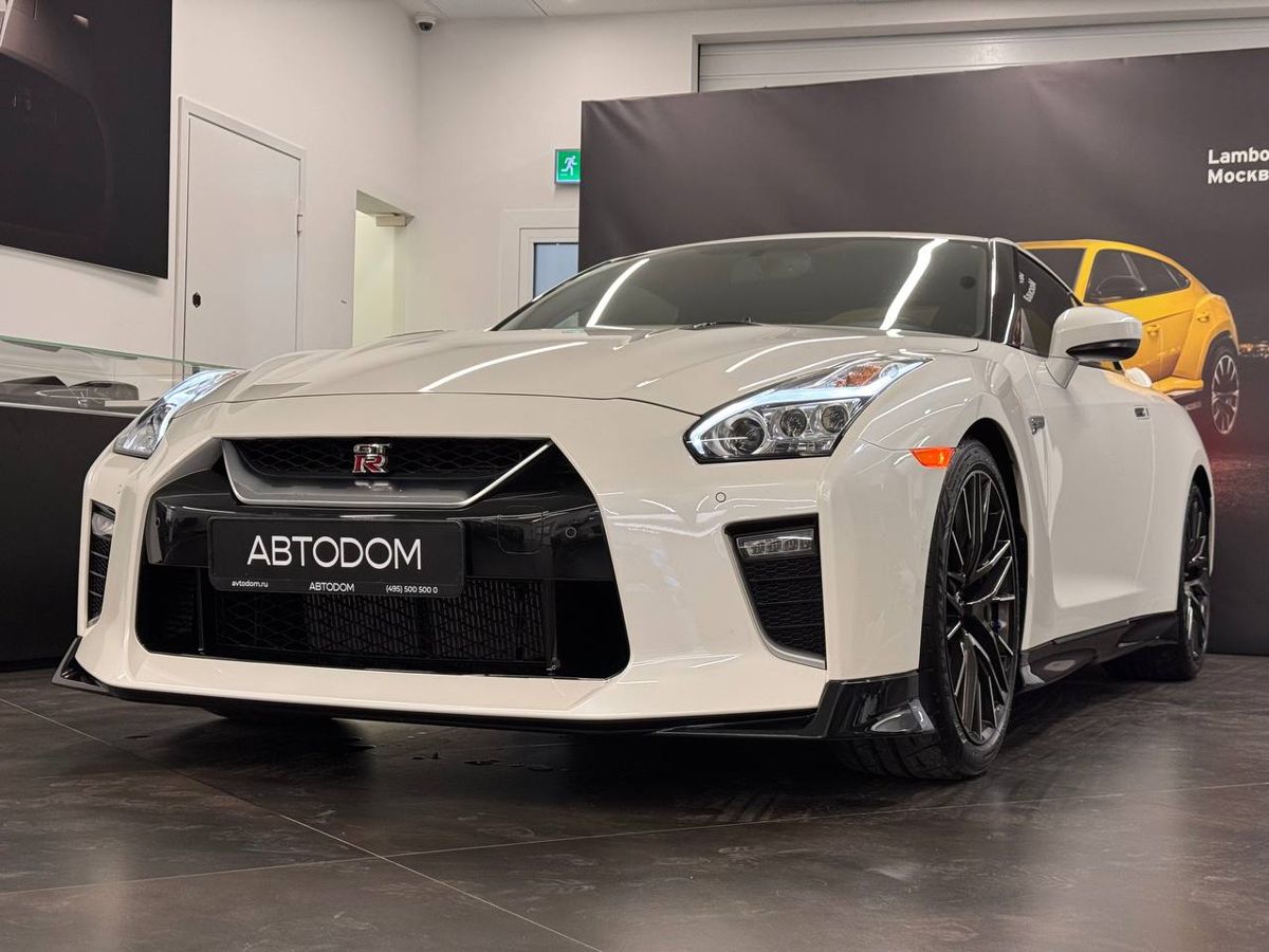 Автомобиль Nissan GT-R I [3-й рестайлинг] 3.8 4WD (570 л.с.) Base Белый 2022 с пробегом 480 км