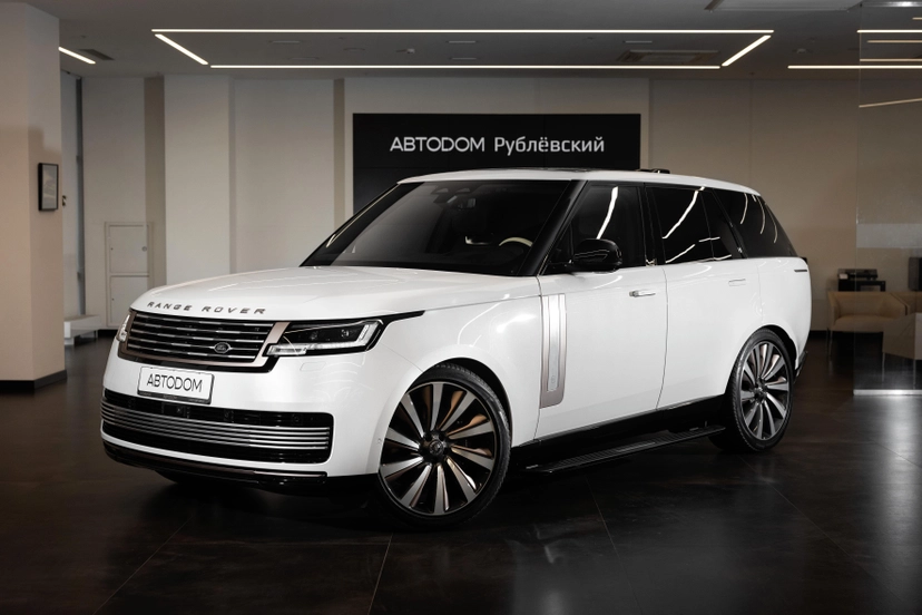 Автомобиль Land Rover Range Rover V поколение 4.4 AT 4WD (615 л.с.) SV Белый 2023 с пробегом 32 км