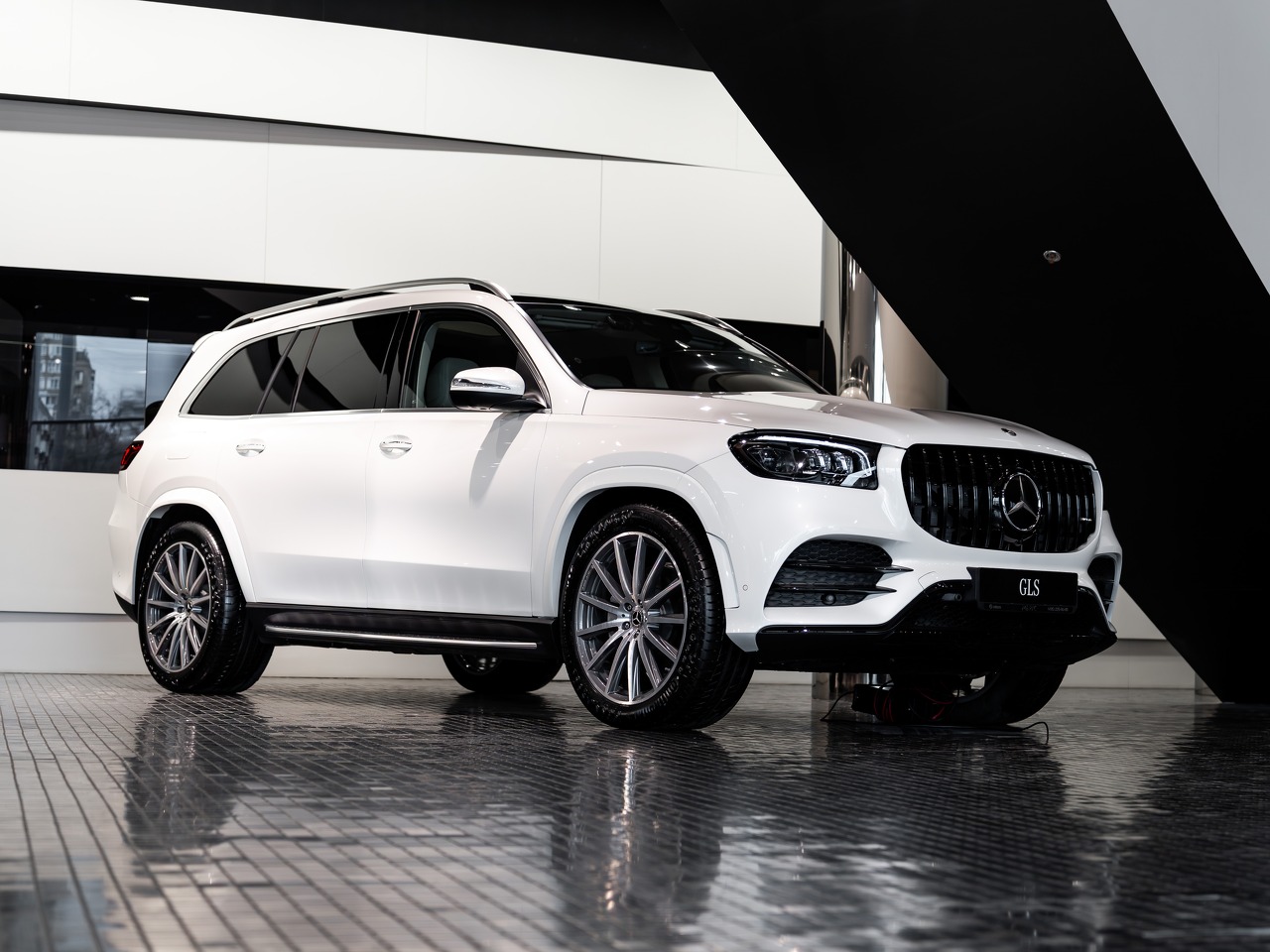 Автомобиль Mercedes-Benz GLS II поколение (X167) 400 2.9d AT 4Matic (330 л.с.) Luxury Белый 2024 