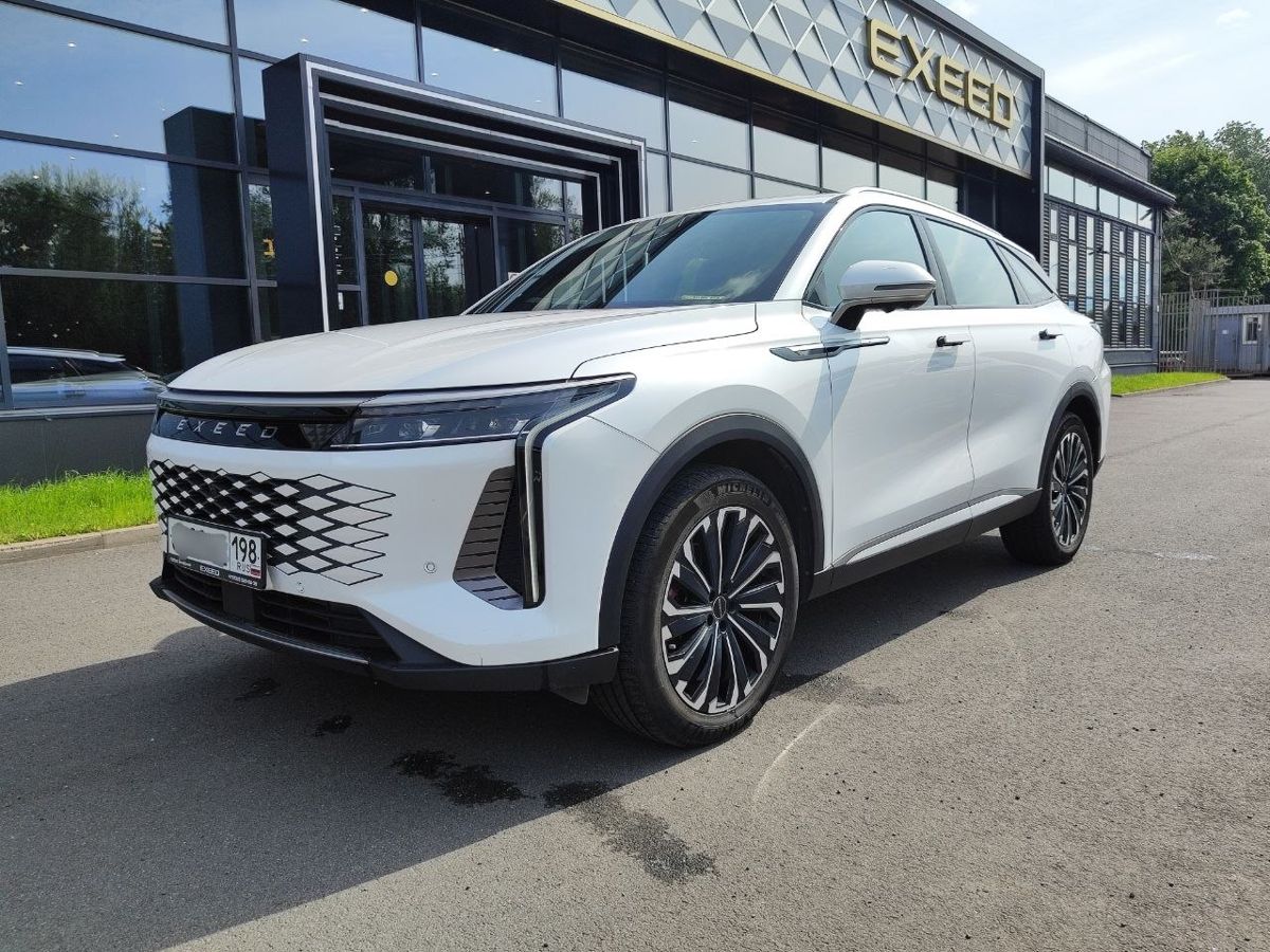 EXEED RX I поколение 2.0 AMT 4WD (249 л.с.) Platinum Белый 2023 с пробегом 41 853 км