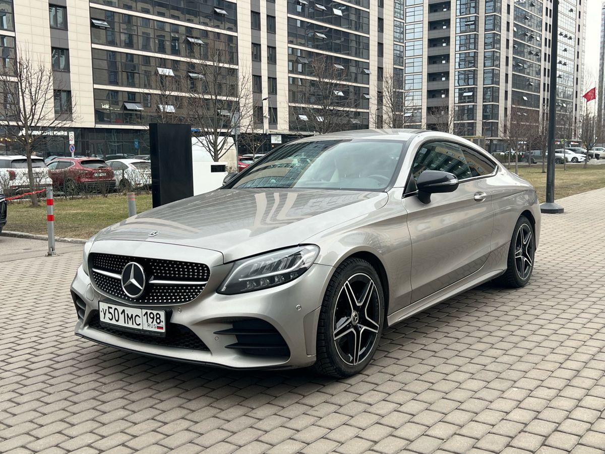 Автомобиль Mercedes-Benz C-Класс IV (W205/S205/C205) [рестайлинг] 180 1.6 AT (150 л.с.) Sport Серебристый 2021 с пробегом 80 998 км