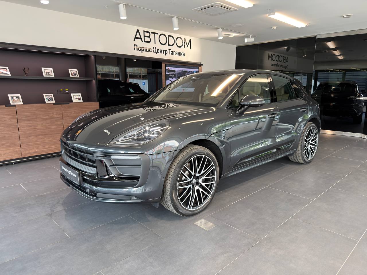 Porsche Macan I [2-й рестайлинг] 2.0 AMT 4WD (265 л.с.) T Серый 2026 