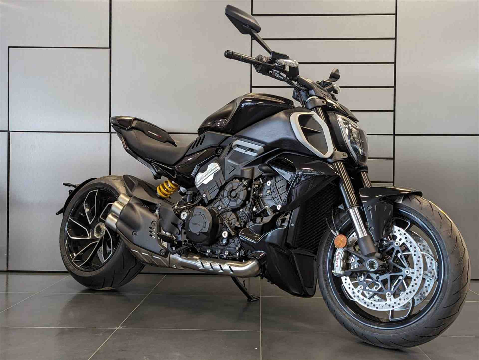 Дукати DIAVEL V4