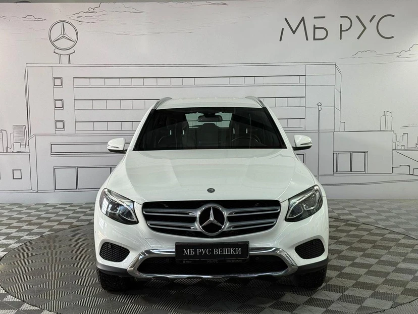 Автомобиль Mercedes-Benz GLC I поколение (X253) 250 2.1d AT 4Matic (204 л.с.) Особая серия Белый 2016 с пробегом 109 000 км