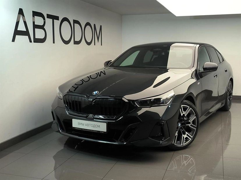 Автомобиль BMW 5 серии VIII поколение (G60) 3.0d AT 4WD (303 л.с.) M Sport Чёрный 2025 с пробегом 28 785 км