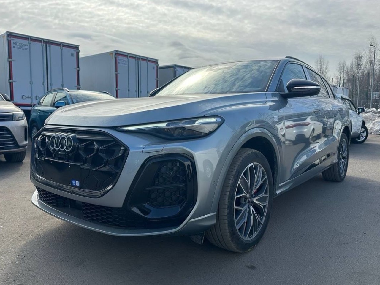 Автомобиль Audi Q5 III поколение 2.0 AMT 4WD (204 л.с.) Luxury Серый 2026 