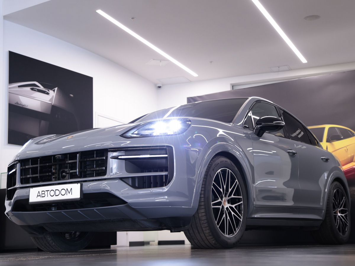 Автомобиль Porsche Cayenne III [рестайлинг] 3.0 AT 4WD (353 л.с.) Coupé Серый 2025 с пробегом 30 км