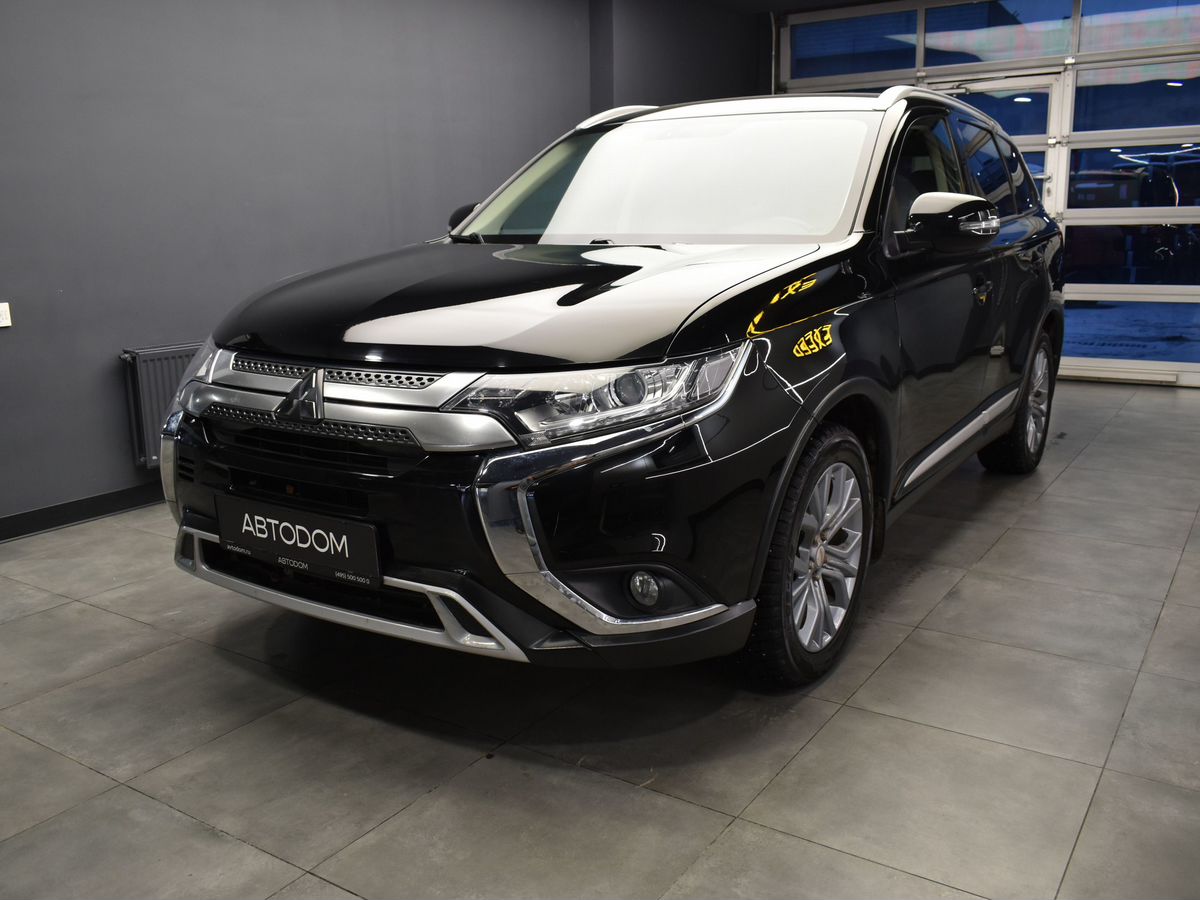 Автомобиль Mitsubishi Outlander III [3-й рестайлинг] 2.0 CVT (146 л.с.) Intense+ Чёрный 2019 с пробегом 67 577 км