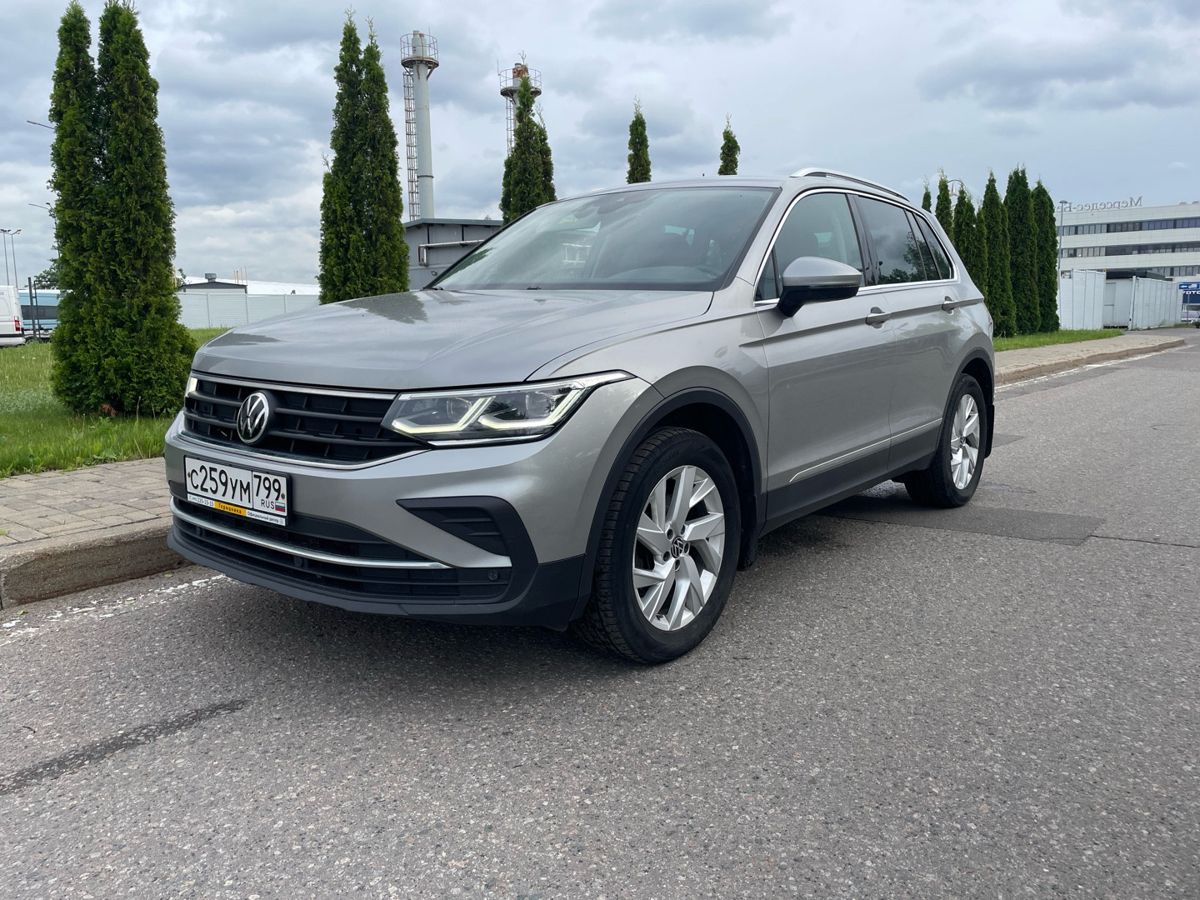 Volkswagen Tiguan II [рестайлинг] 1.4 AMT 4WD (150 л.с.) Status Plus Серый 2021 с пробегом 79 000 км