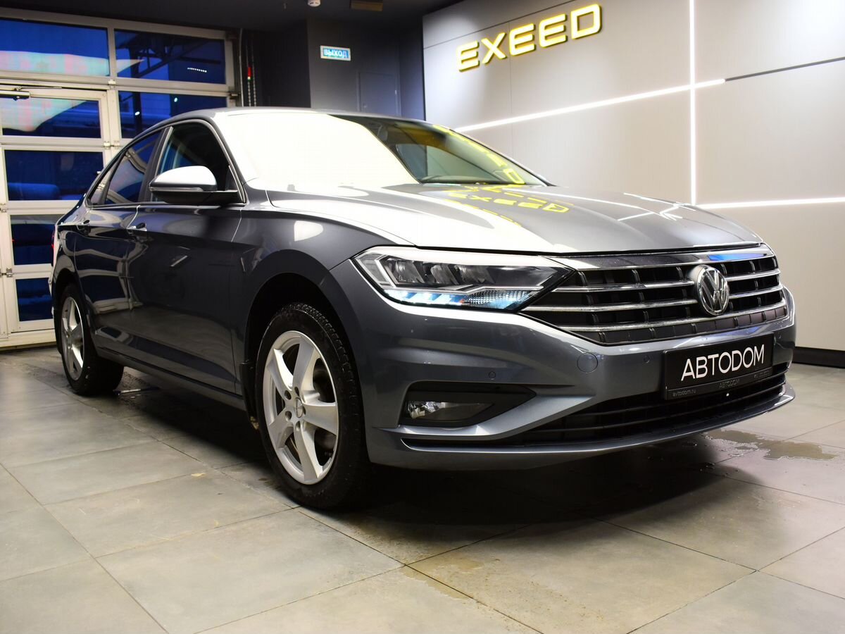 Автомобиль Volkswagen Jetta VII поколение 1.6 AT (110 л.с.) Status Серый 2020 с пробегом 65 000 км