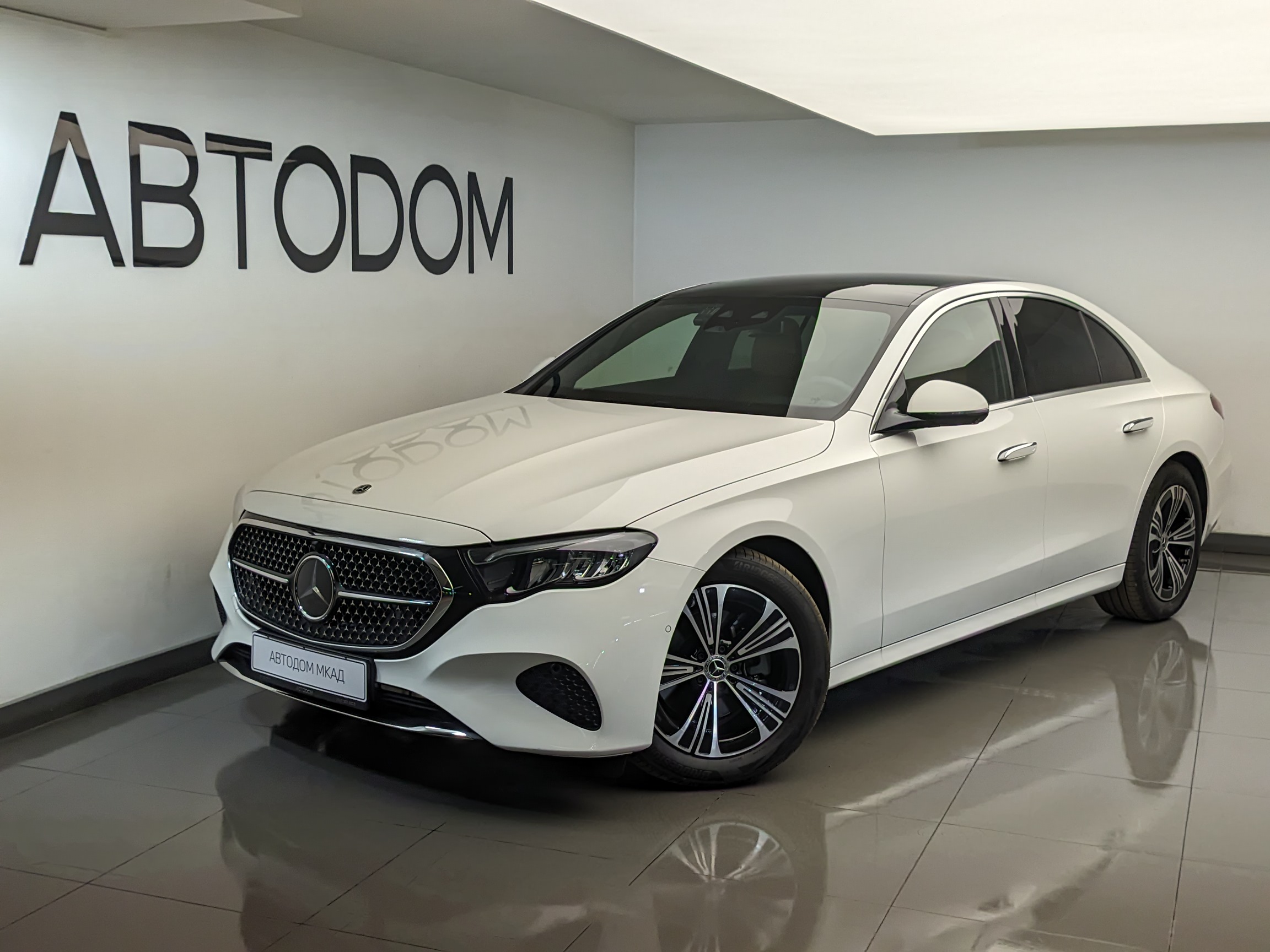 Mercedes-Benz E-Класс VI поколение (W214/S214) 2.0 AT (204 л.с.) E 200 Белый 2025 