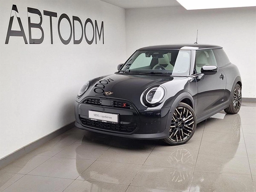 Автомобиль MINI Hatch IV поколение (F65/F66/J01) S 2.0 AMT (204 л.с.) Essential Trim Чёрный 2024