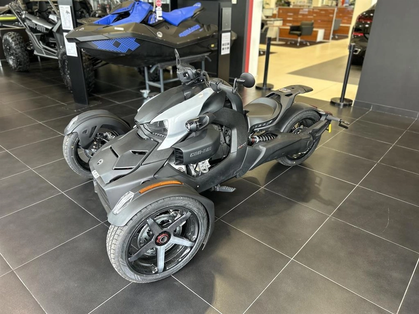 Мотоцикл BRP Can-Am Ryker 900 I поколение Ryker 900 Sport Base Чёрный 2022 