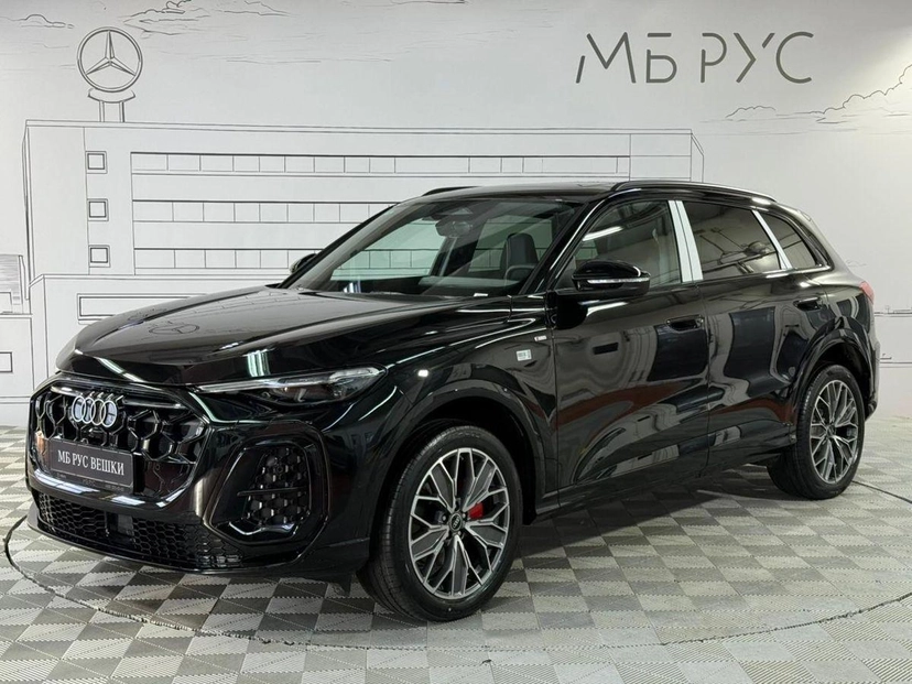 Автомобиль Audi Q5 III поколение 2.0 AMT 4WD (204 л.с.) Luxury Чёрный 2025 с пробегом 36 км