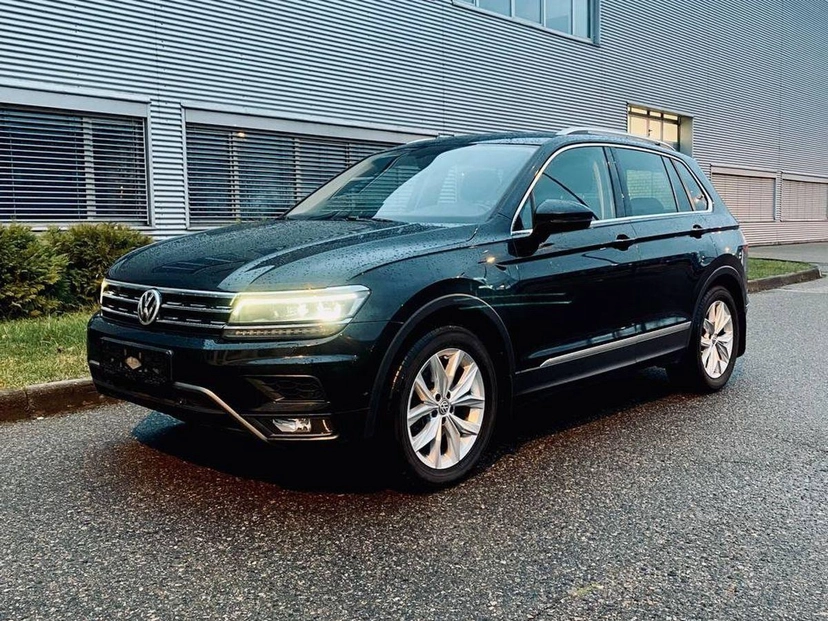 Автомобиль Volkswagen Tiguan II поколение 2.0d AMT 4WD (150 л.с.) Base Синий 2017 с пробегом 189 551 км