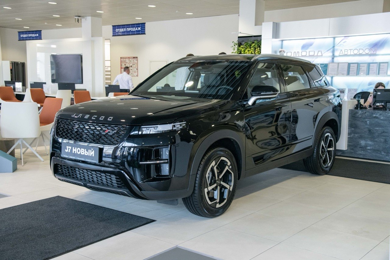 Автомобиль Jaecoo J7 I [рестайлинг] 1.6 AMT 4WD (186 л.с.) Престиж Чёрный 2026 