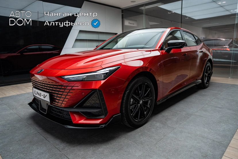 Автомобиль Changan UNI-V I поколение 1.5 AMT (181 л.с.) Tech Красный 2024