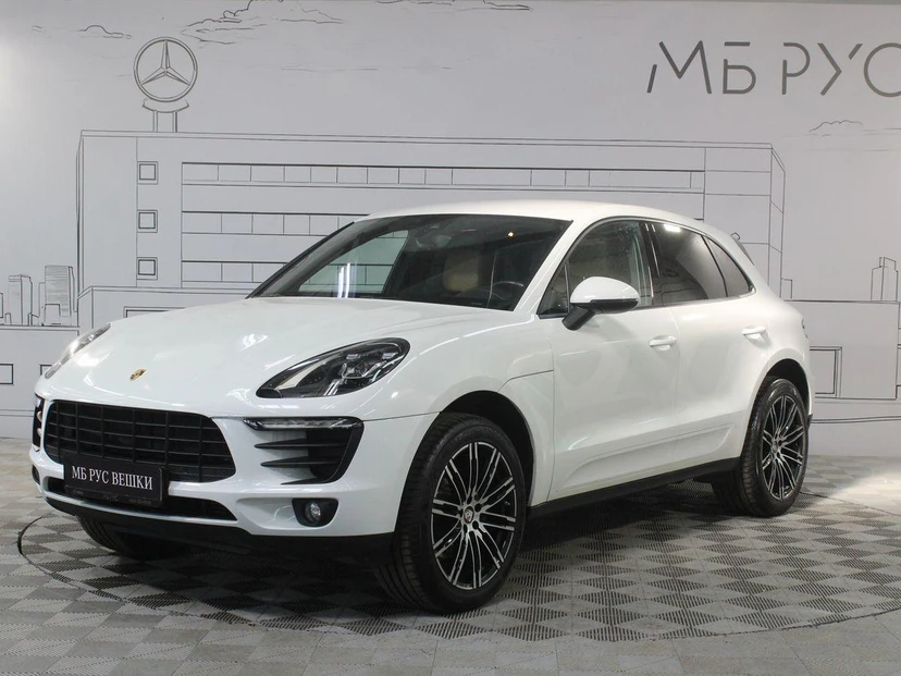 Автомобиль Porsche Macan I поколение 2.0 AMT 4WD (252 л.с.) Base Белый 2016 с пробегом 56 913 км