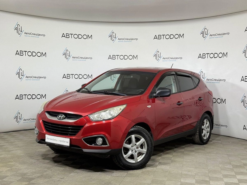 Автомобиль Hyundai ix35 I поколение 2.0 MT (150 л.с.) Start Красный 2011 с пробегом 254 608 км