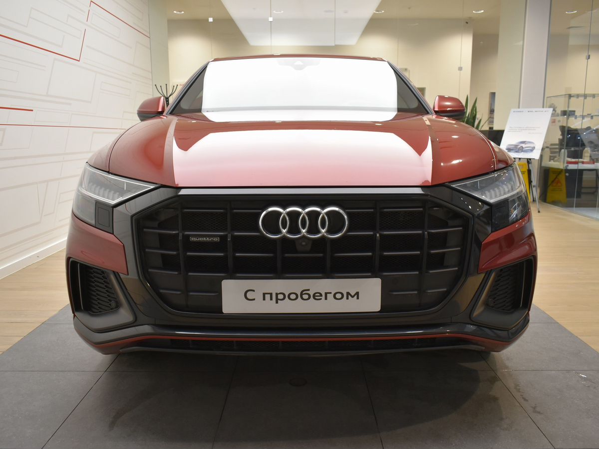 Автомобиль Audi Q8 I поколение (4M) 3.0d AT 4WD (249 л.с.) Sport Красный 2020 с пробегом 94 820 км