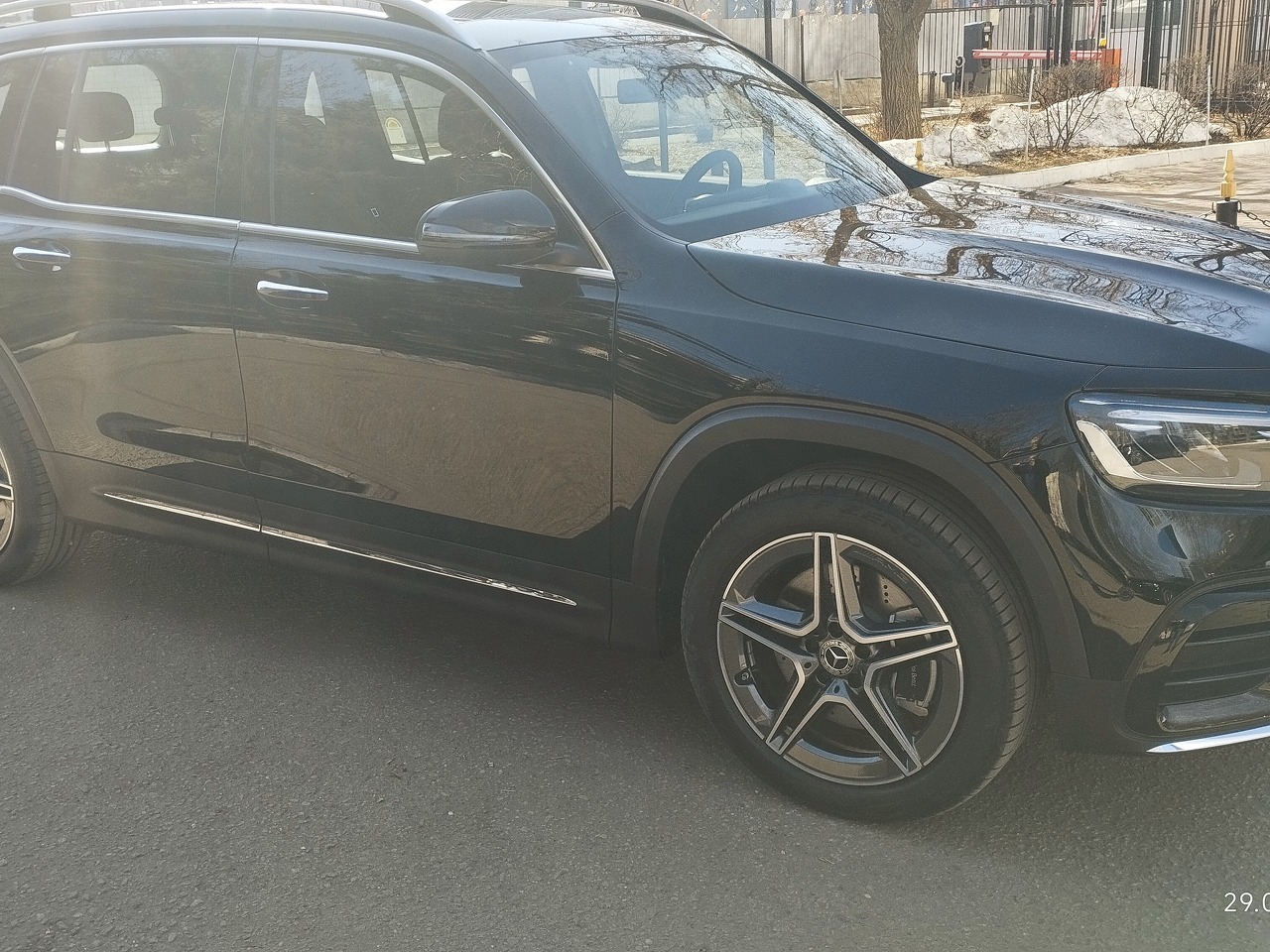 Автомобиль Mercedes-Benz GLB I (X247) [рестайлинг] 250 2.0 AMT 4Matic (224 л.с.) Base Чёрный 2025 