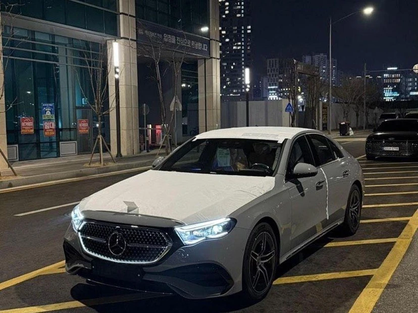 Mercedes-Benz E-Класс VI поколение (W214/S214) 2.0 AT 4Matic (258 л.с.) AMG Line Серый 2026