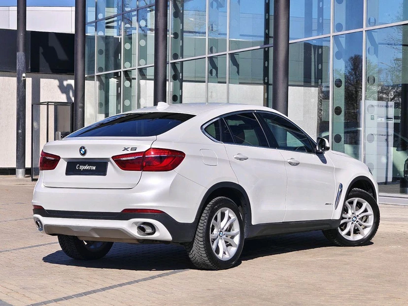 Автомобиль BMW X6 II поколение (F16) 3.0d AT 4WD (249 л.с.) Luxury Белый 2016 с пробегом 84 385 км