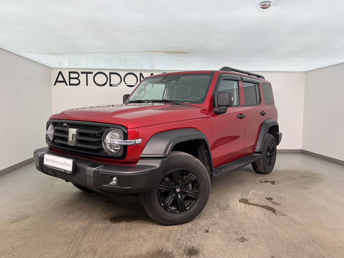 TANK 300 I поколение 2.0 AT 4WD (220 л.с.) Сити Драйв/City Adventure Красный 2025 с пробегом 10 500 км