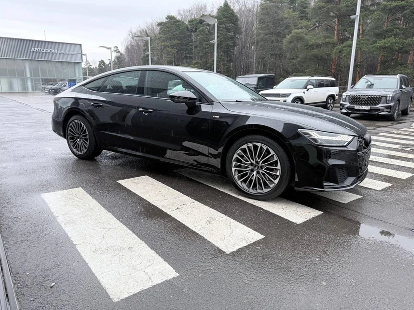 Автомобиль Audi A7 II поколение (4K) 2.0 AMT 4WD (245 л.с.) 45 TFSI quattro S tronic Чёрный 2025